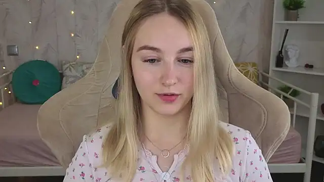 Czat XXX na żywo – Shy_Polly