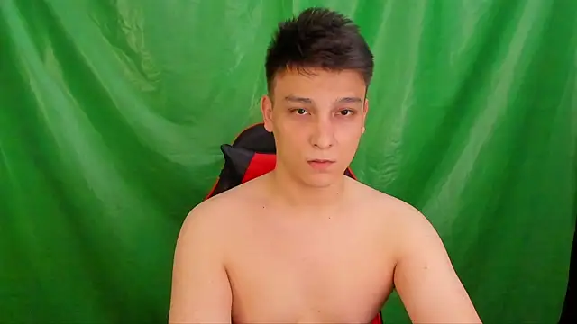 Justin_time111 Adlı Modelin Canlı XXX Sohbeti