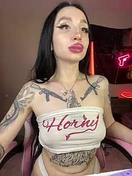 Chat +18 de Molly__Moon ao vivo
