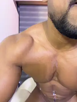 CallumMuscleのライブXXXチャット