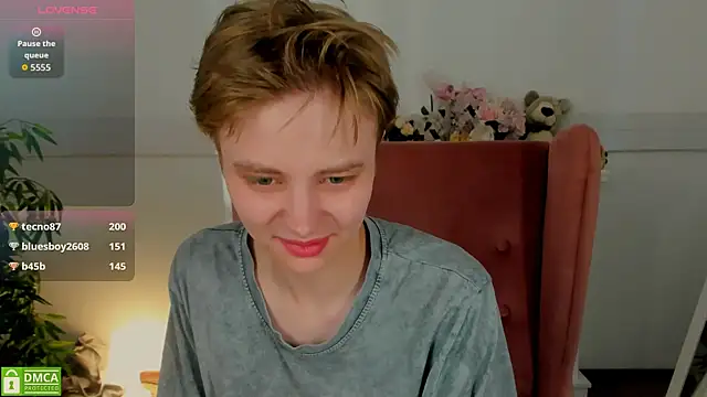 MirraBellanta élő XXX-chatje