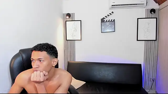 Chatroom XXX en direct de Hot_GuysW