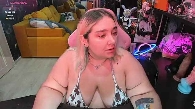 Chat +18 de Softie_Sofy ao vivo