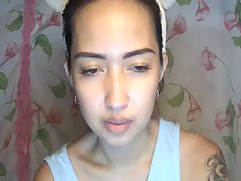 XXX chat uživo modela XXnaughty_08XX