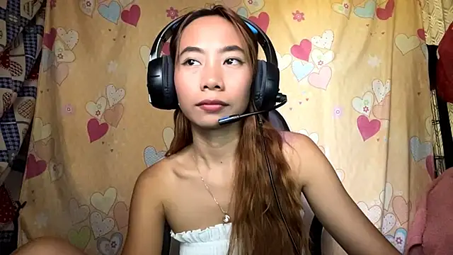 PiaSwida's Live XXX Chat