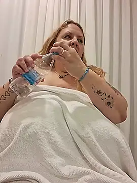 JennyInVegas – Naživo XXX chat