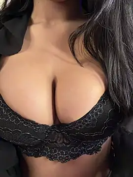 دردشة KARISHMA-STRIP الجنسية المباشرة