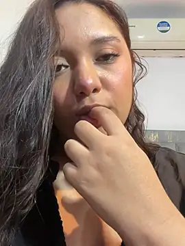 DIANEE_01 লাইভ XXX চ্যাট