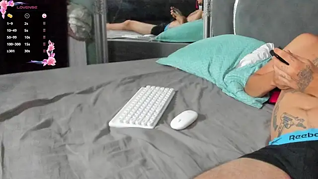 Mko05n Live XXX chat