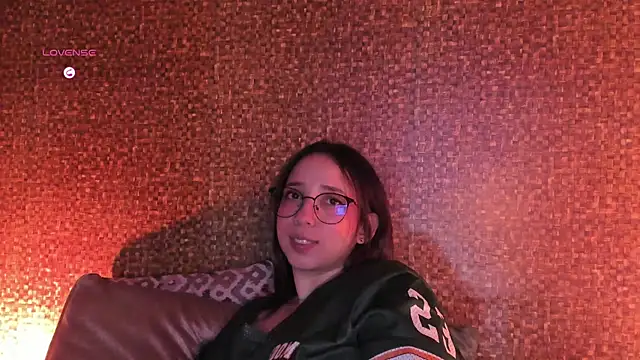 צ'אט XXX בשידור חי של Apartment28