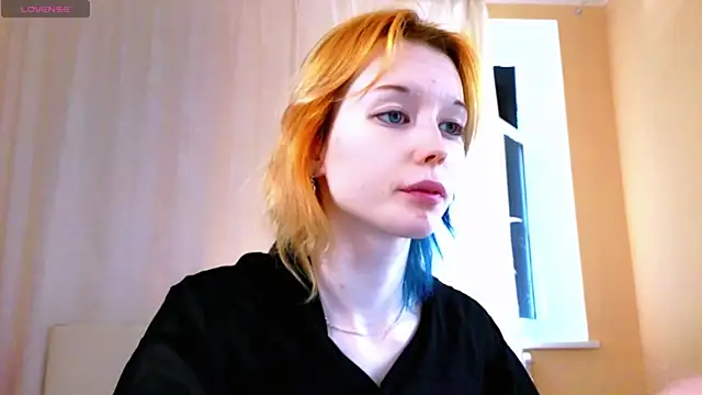 צ'אט XXX בשידור חי של Kiara_Age