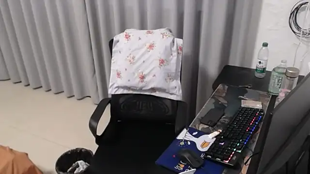 Chat +18 de zhang1118 ao vivo