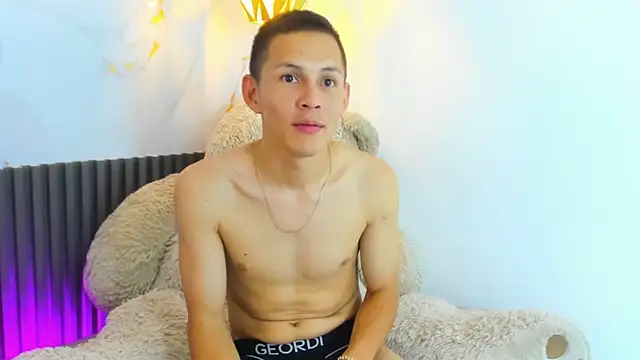 IzanArias Chat XXX live