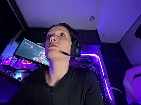 Lilactease – Naživo XXX chat