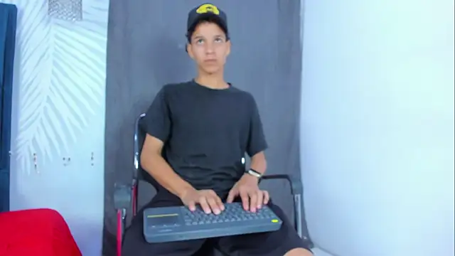 LatinPrince_ – Naživo XXX chat