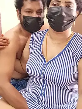 Honey-Couples Chat XXX in diretta