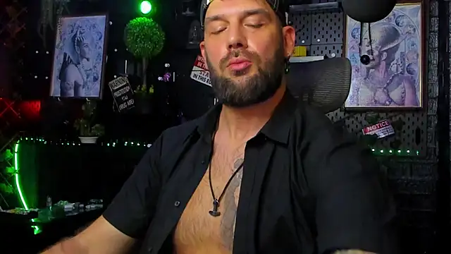 LexHardy – Naživo XXX chat