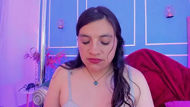 TaraTaylorr – Naživo XXX chat