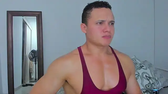 Chat +18 de KingLevi01 ao vivo