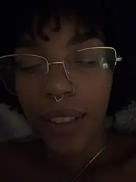 Chat +18 de MayBailey ao vivo
