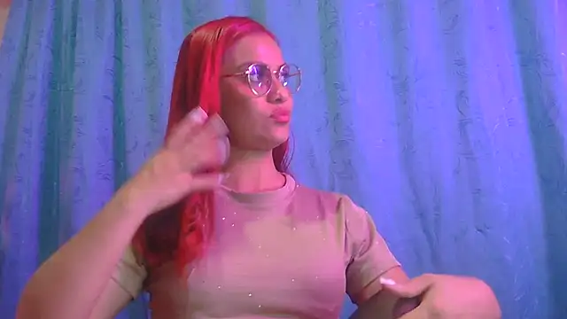 tinny_emiily's Live XXX Chat