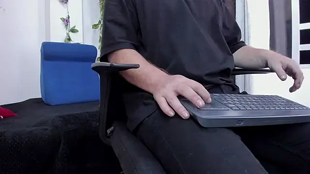 michacosio élő XXX-chatje