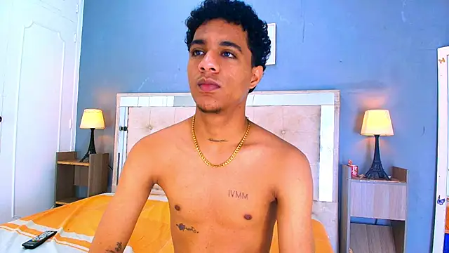 XXX chat uživo modela _Thiago12