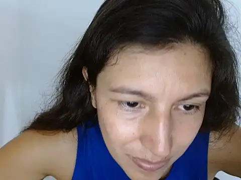 SarahFriendly Chat XXX in diretta