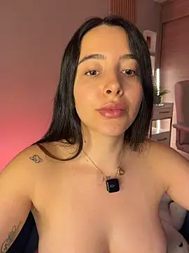 Alessia-miller_ Adlı Modelin Canlı XXX Sohbeti