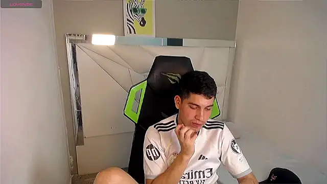 XXX chat uživo modela bby_cashh