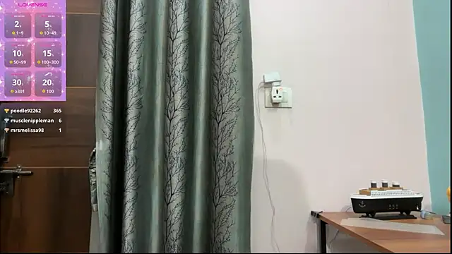 Chat XXX ao vivo de DevilsFavoriteBoy