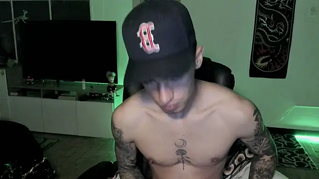 צ'אט XXX בשידור חי של Damon__333