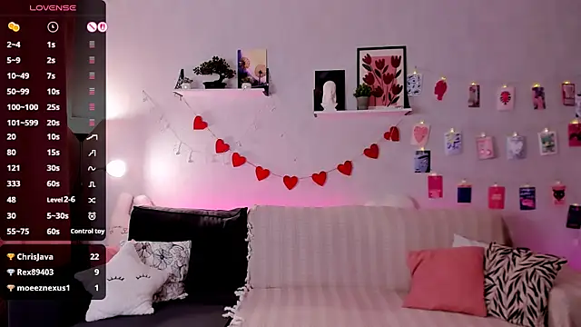 Chat +18 de BellaCaress ao vivo