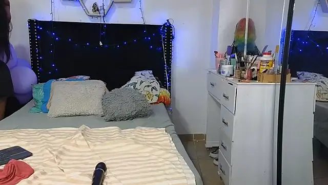 Chat XXX en directo de charlotte_077