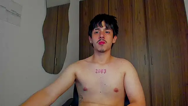 Maximo_MillerのライブXXXチャット