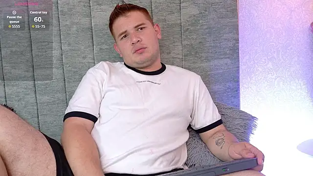 Chat XXX en directo de AdrianLust