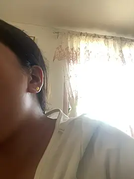 Pilipinalyn23's Live XXX Chat