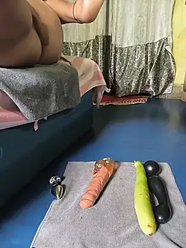 Chat +18 de Hotty-Rani-Bhabi ao vivo