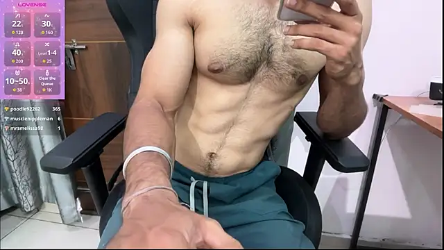 Chatroom XXX en direct de DevilsFavoriteBoy