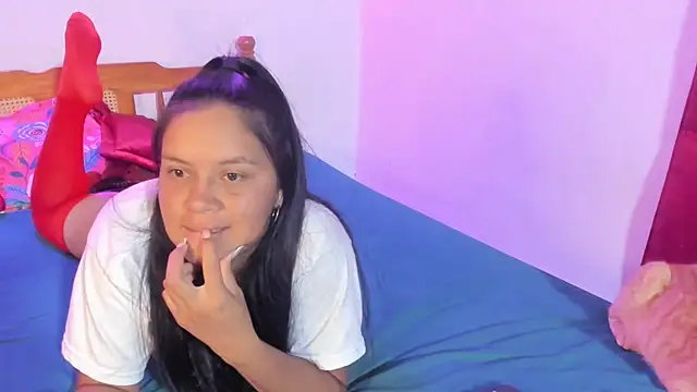צ'אט XXX בשידור חי של Ivanna18_x