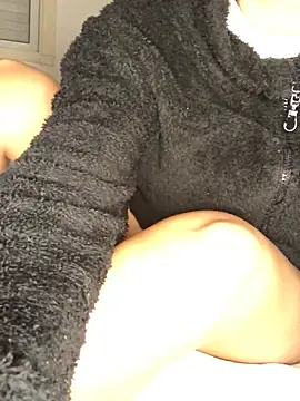XXX chat uživo modela Aditaloveromulina