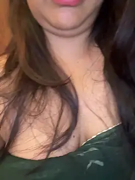ITZ_CHANDNI Adlı Modelin Canlı XXX Sohbeti
