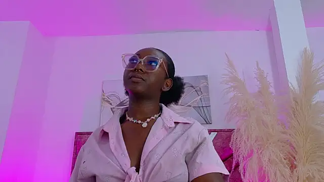 ZahhyFrequency's Live XXX Chat