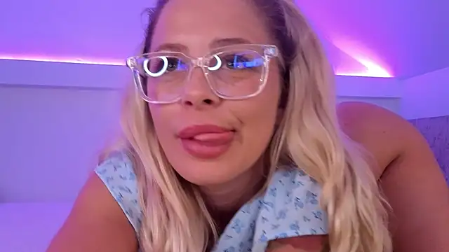 BluEyesKate – Naživo XXX chat