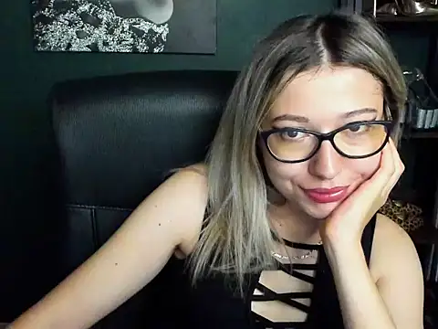 Онлайн чат XXX loveHeidi