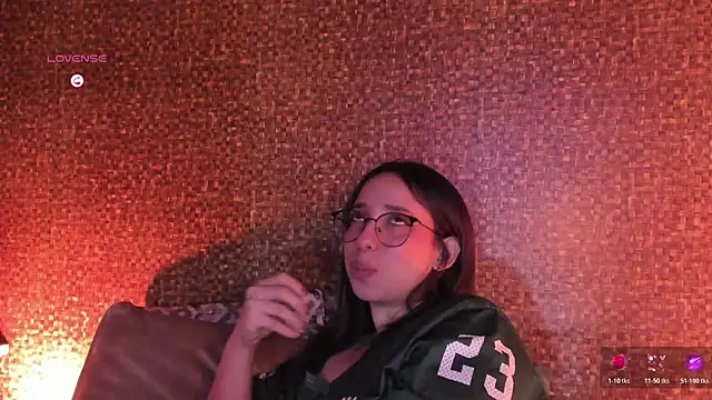 Apartment28 Chat XXX live