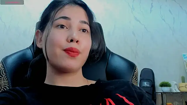 צ'אט XXX בשידור חי של Diara_1an