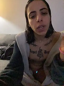 Poison_Ivy_29's Live XXX Chat