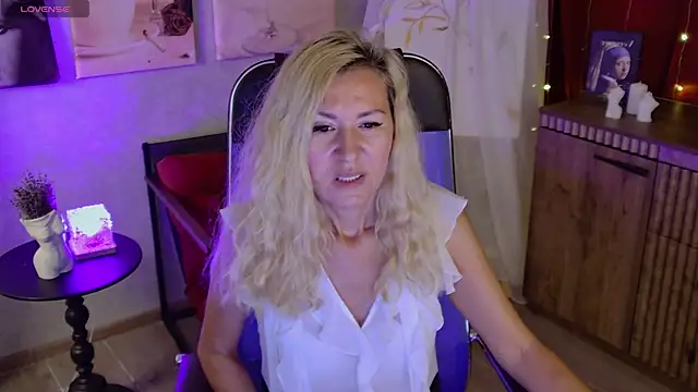 Онлайн чат XXX DonnaSmitth