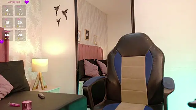 KarolFoxxi__ – Naživo XXX chat